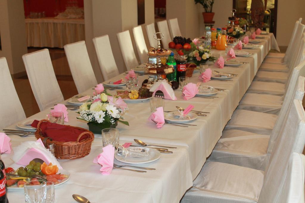 Świdnik Hotel Kaprys מראה חיצוני תמונה