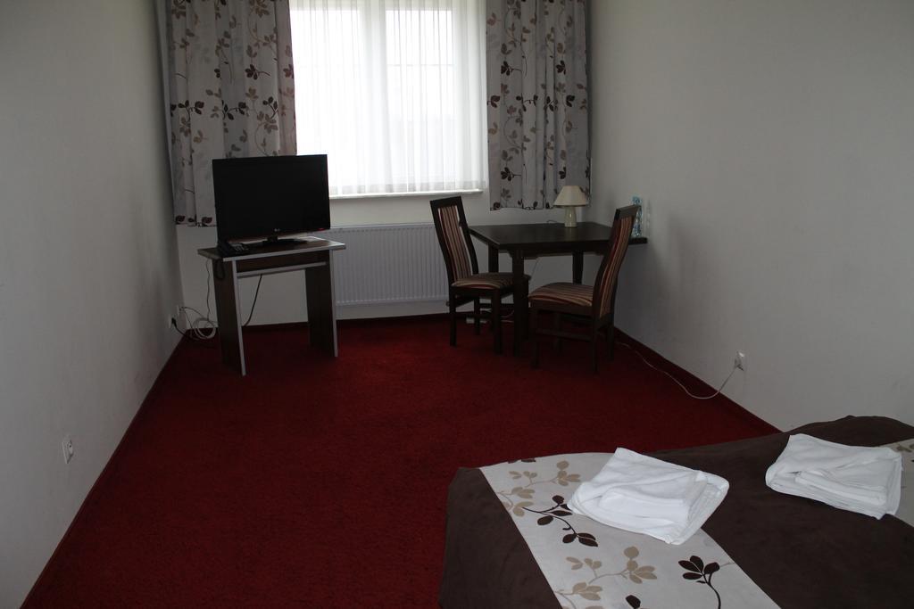 Świdnik Hotel Kaprys חדר תמונה