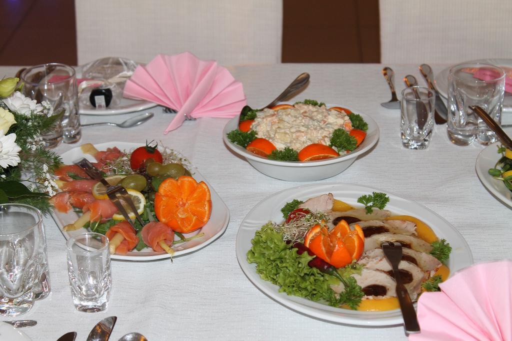 Świdnik Hotel Kaprys מראה חיצוני תמונה