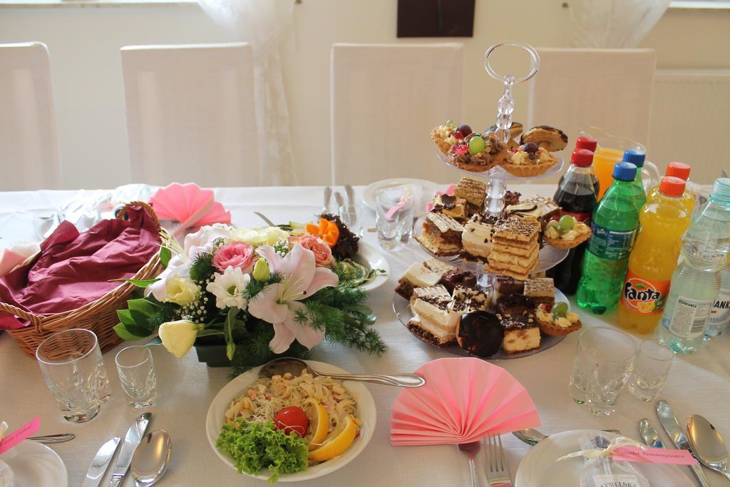 Świdnik Hotel Kaprys מראה חיצוני תמונה