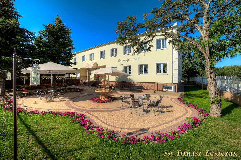Świdnik Hotel Kaprys מראה חיצוני תמונה